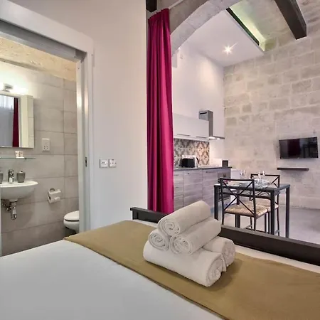 شقة Old Lodge Studio Apartment By Vallettastay فاليتا