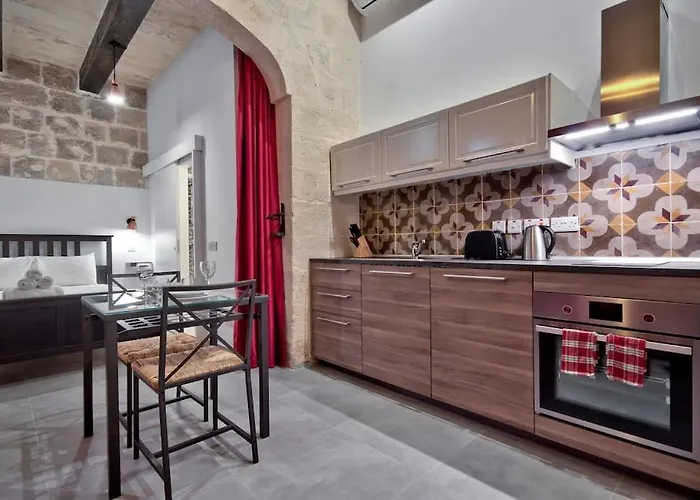 Old 2 By Vallettastay * Valletta