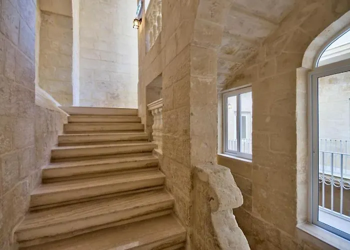 Apartment Old 2 By Vallettastay Valletta